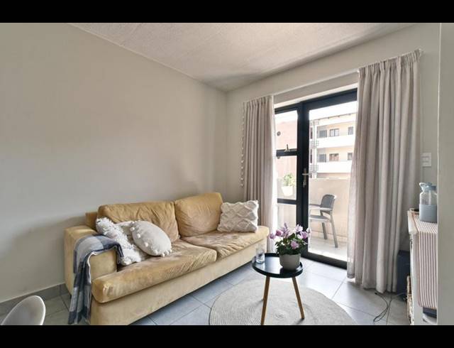 1 BEDROOM APARTMENT FOR SALE IN FERNDALE